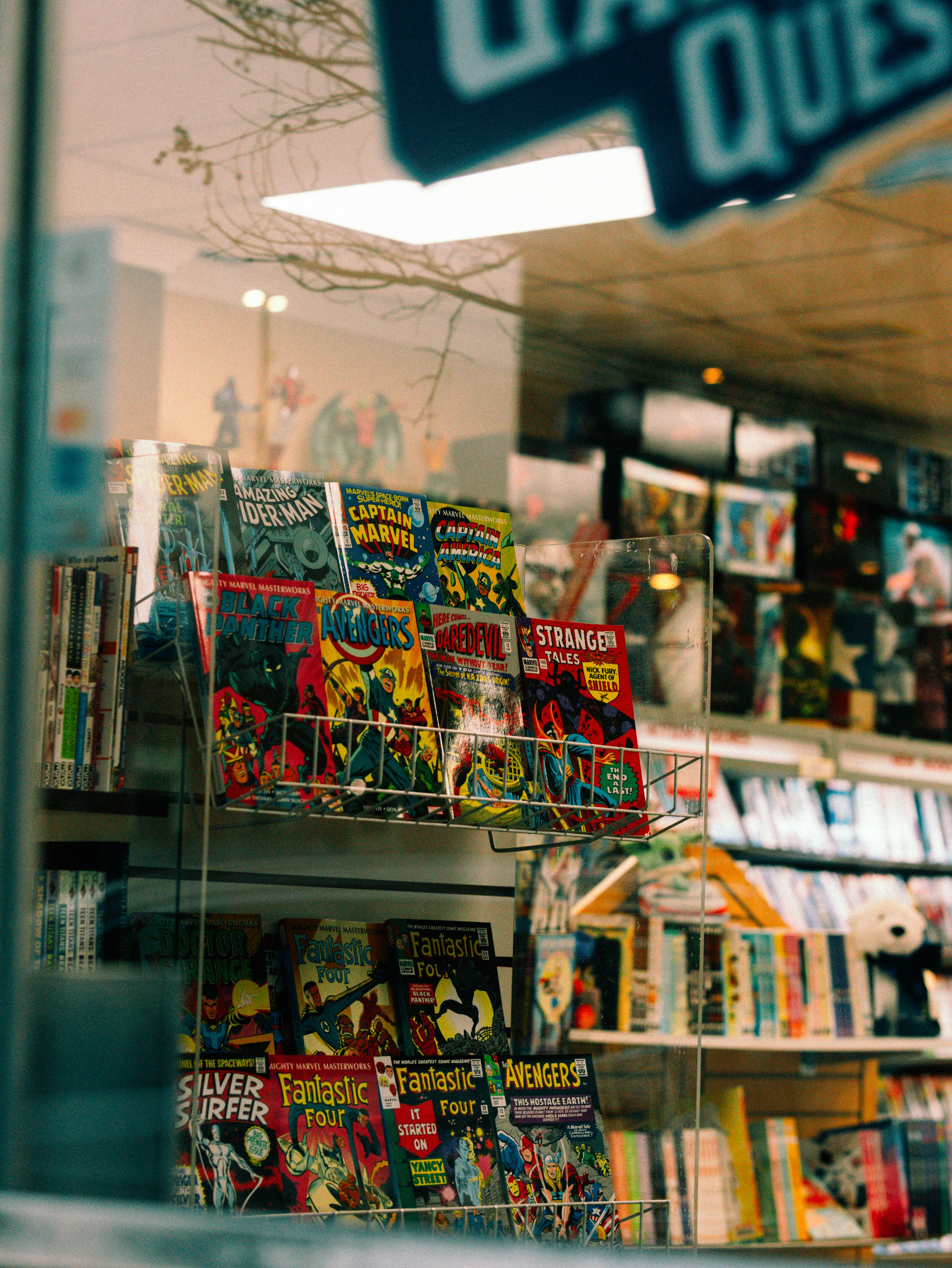 Comic book display